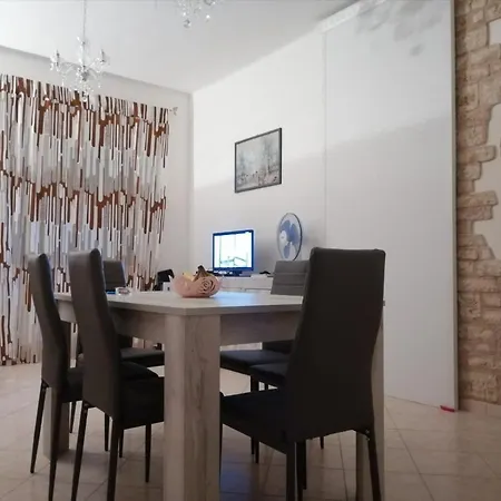 Casa Del Borgo Mombaroccio
